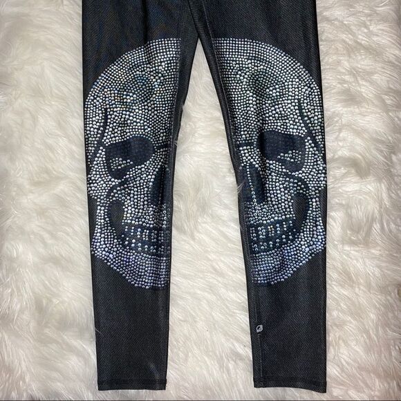 Terez Crystal Skull Leggings, Size XS, Charcoal - Picture 6 of 13
